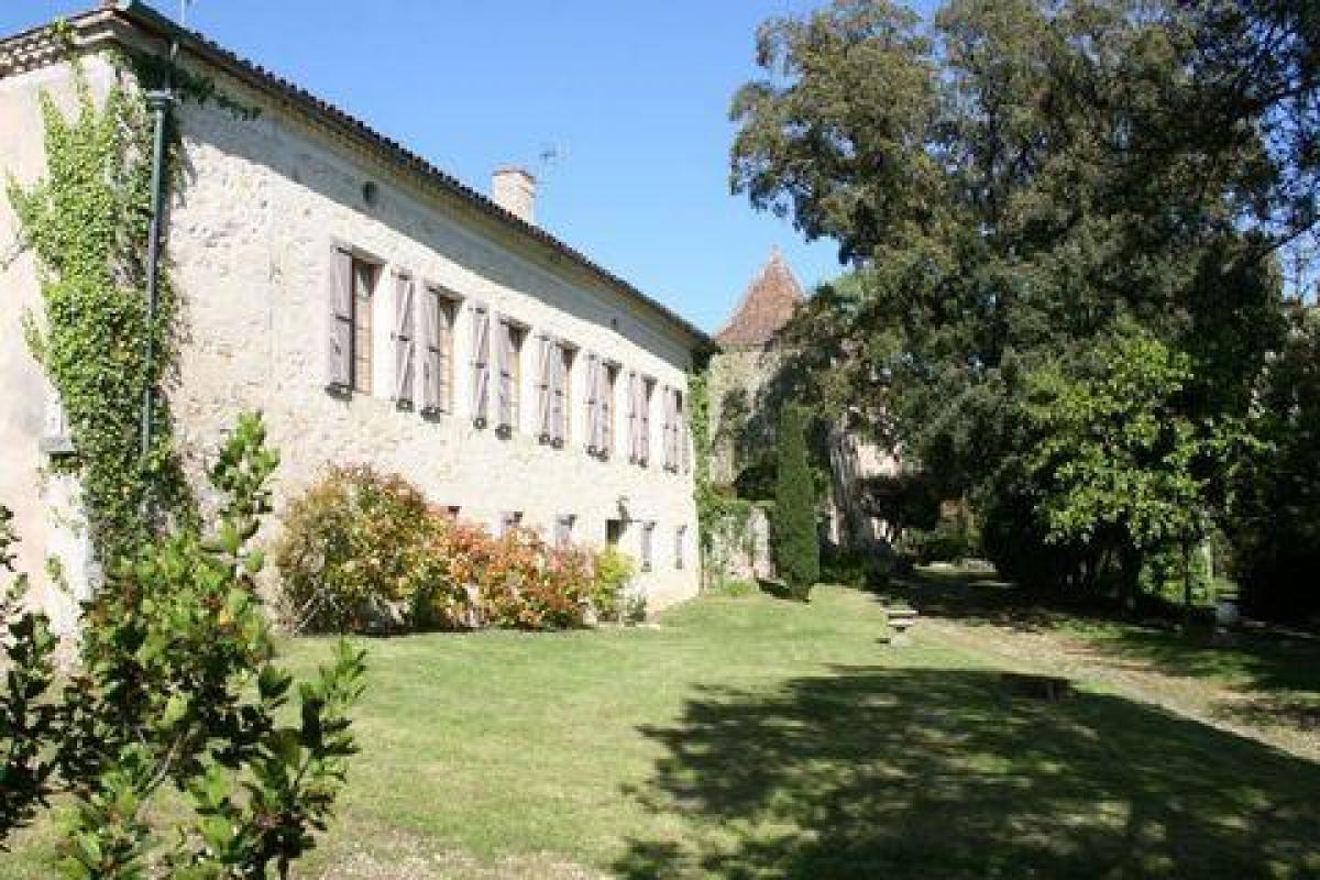 8 bedrooms House in Gimont, France No. 31271