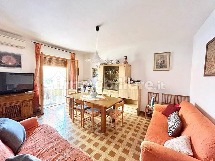 2 bedrooms Apartment in Cecina, Italy No. 114163