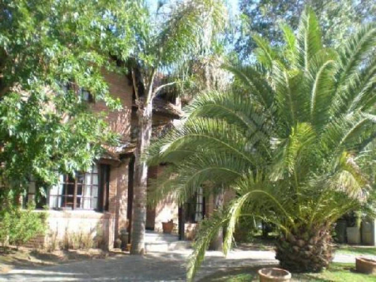 3 bedrooms Apartment in Escobar, Argentina No. 10473