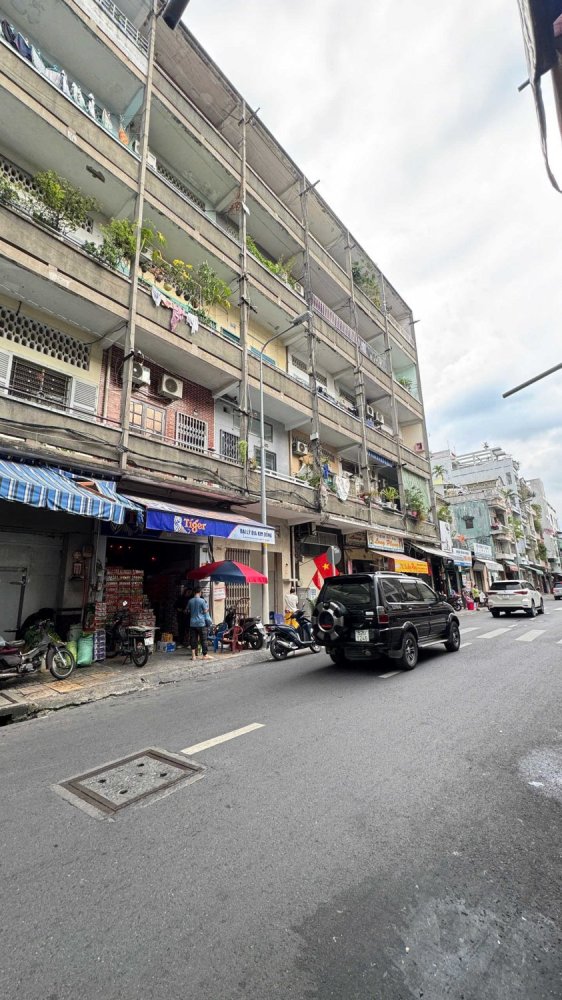 69.65m² Apartment in District 5, Vietnam No. 20123