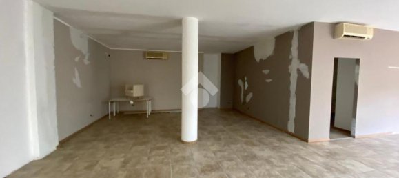 1-Zimmer Gewerbliche Immobilie in Sarnico, Italy, Nr. 86566 3