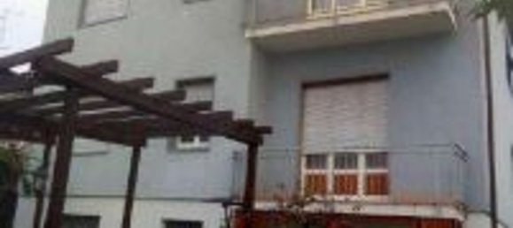 Apartamento de 4 divisões em Gazzada Schianno, Italy N.º 8435 3