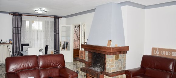 Casa de 3 dormitorios en Amilly, France No. 261585 9