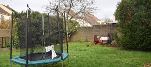 Casa de 3 dormitorios en Amilly, France No. 261585 12