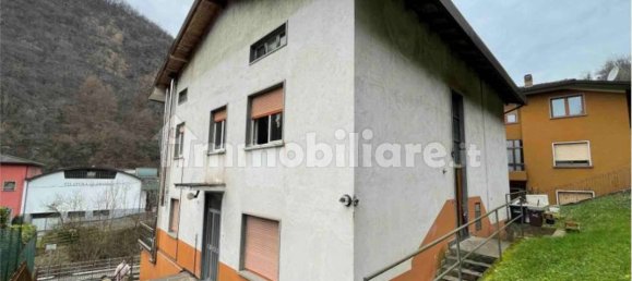 3 bedrooms Apartment in Vertova, Italy No. 287282 4