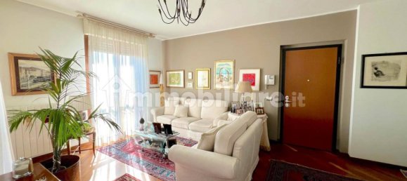 2 Schlafzimmer Wohnung in Cologno Monzese, Italy, Nr. 352180 3