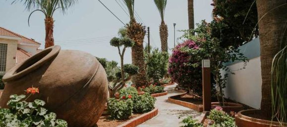 6 bedrooms House in Limassol, Cyprus No. 6727 4