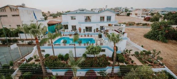 6 bedrooms House in Limassol, Cyprus No. 6727 3