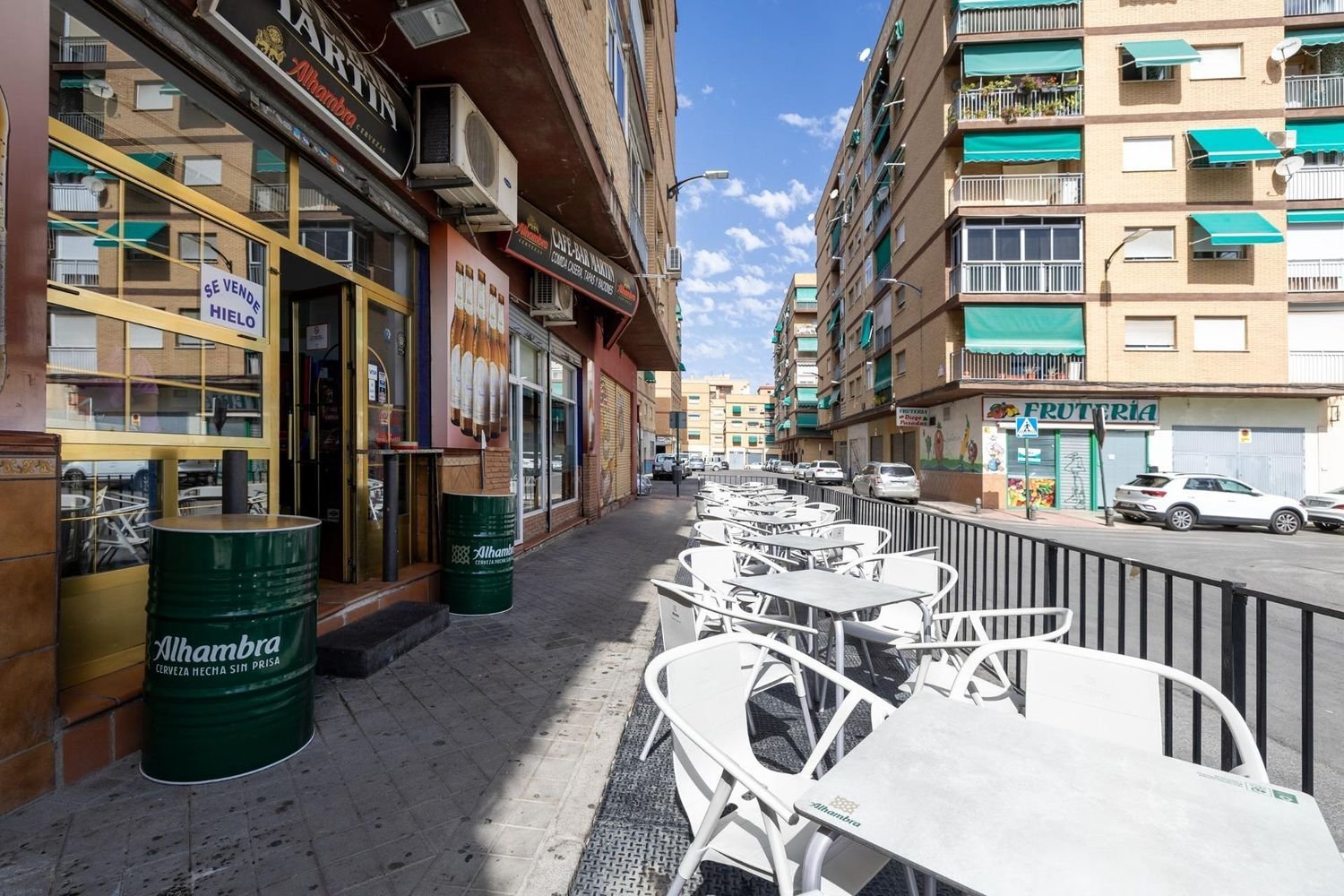  عقار تجاري في Granada, Spain 120متر مربع رقم 237997