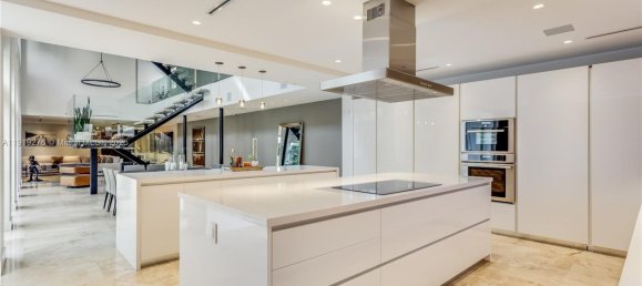 5 Schlafzimmer Villa in Miami, USA, Nr. 615267 11