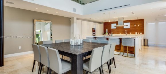 5 Schlafzimmer Villa in Miami, USA, Nr. 615267 9