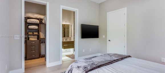 5 Schlafzimmer Villa in Miami, USA, Nr. 615267 17