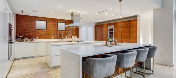 5 Schlafzimmer Villa in Miami, USA, Nr. 615267 10