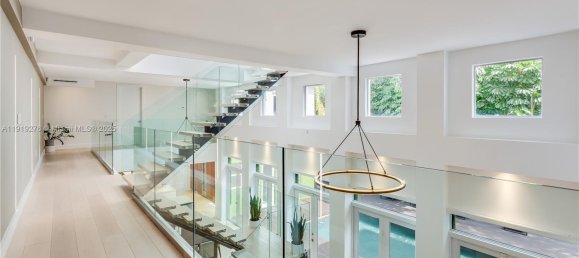 5 Schlafzimmer Villa in Miami, USA, Nr. 615267 12