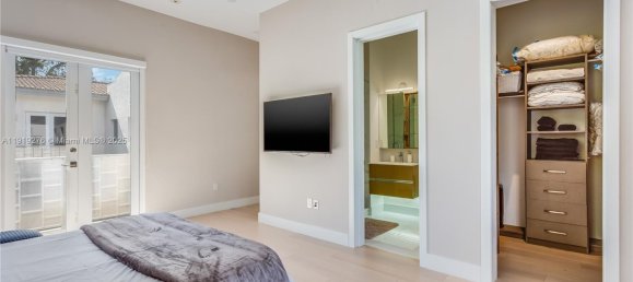 5 Schlafzimmer Villa in Miami, USA, Nr. 615267 15