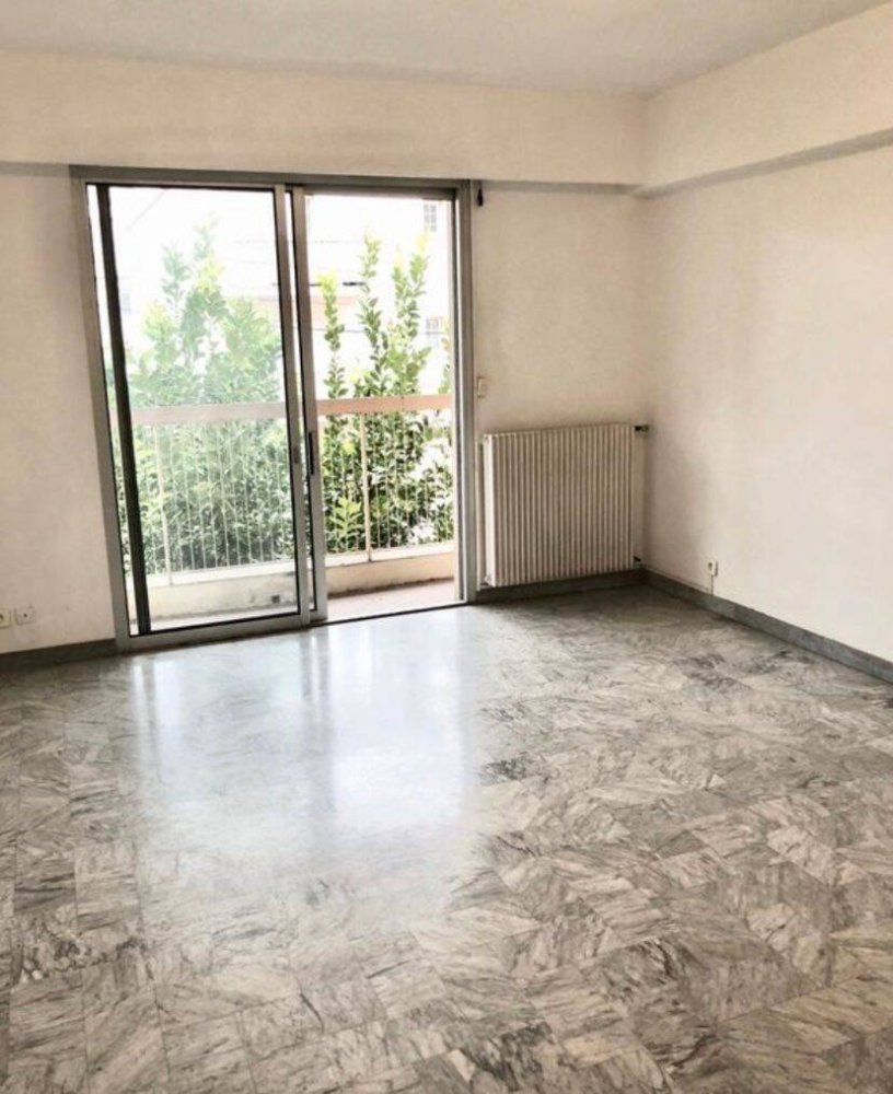 Apartamento de 1 dormitorio en Saint-Laurent-du-Var, France No. 328958