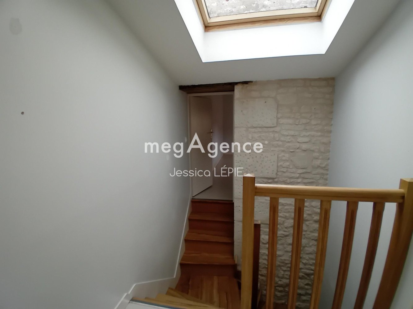 Gebäude in Niort, France 202m², Nr. 99440