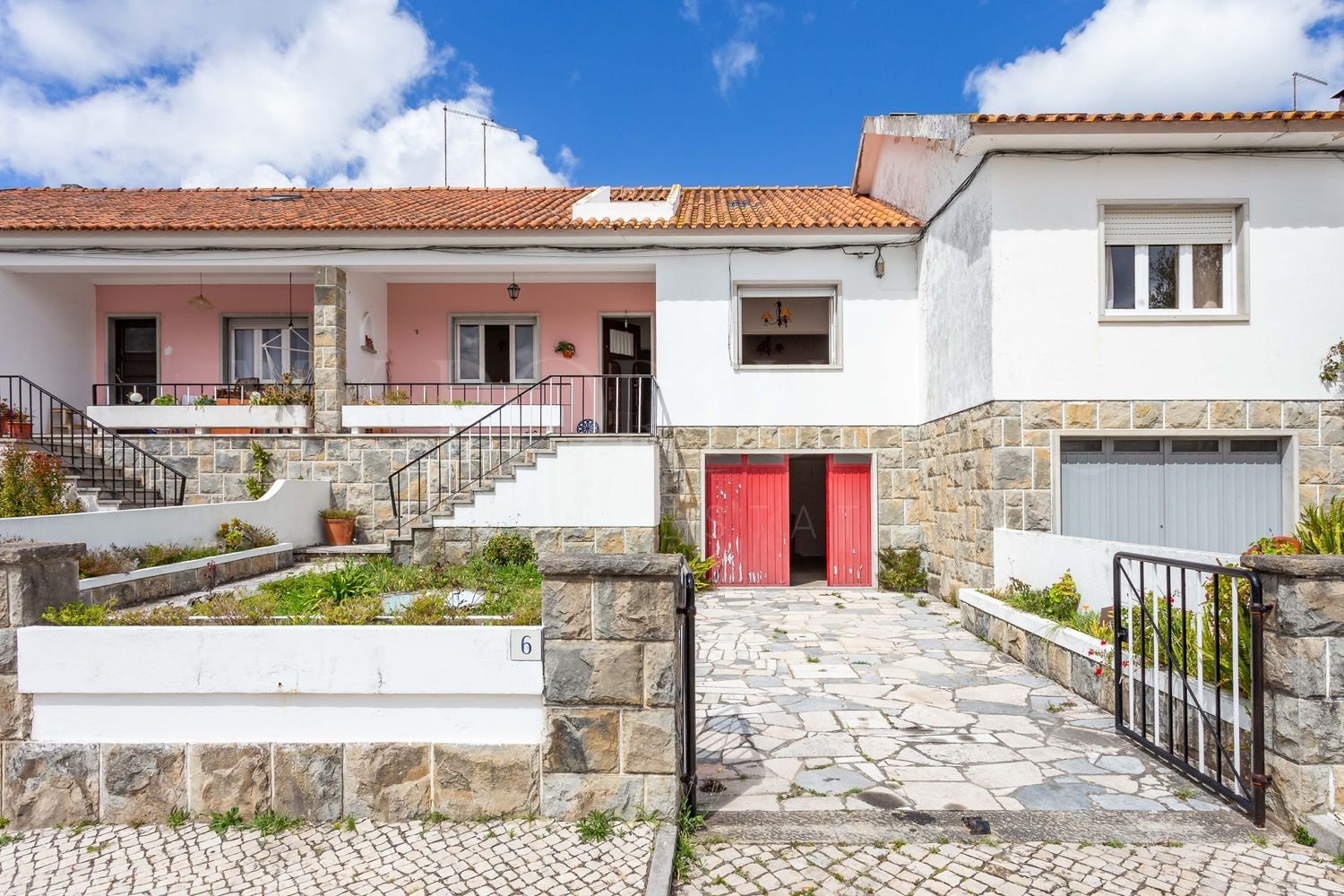 2 bedrooms House in Colares, Portugal No. 302657