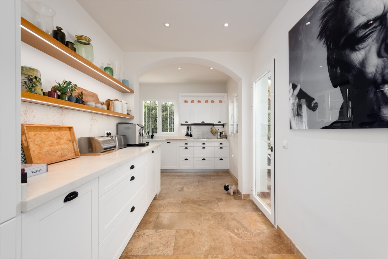 5 bedrooms Villa in Marbella, Spain No. 57111