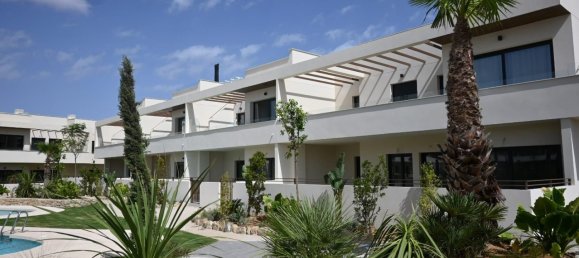 2 bedrooms House in Torrevieja, Spain No. 48350 2