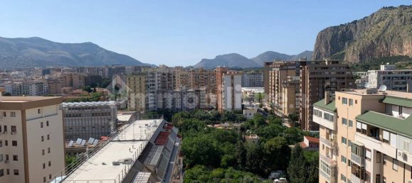 Пентхаус с 3 спальнями в Палермо, Италия № 172137 42