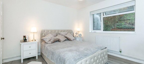 2 bedrooms Maisonette in Caterham, United Kingdom No. 12254 4