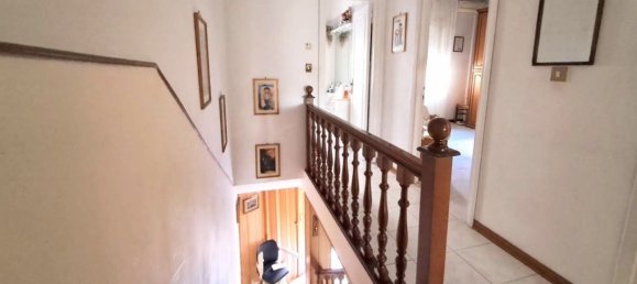 5 rooms House in Perugia, Italy No. 113236 16