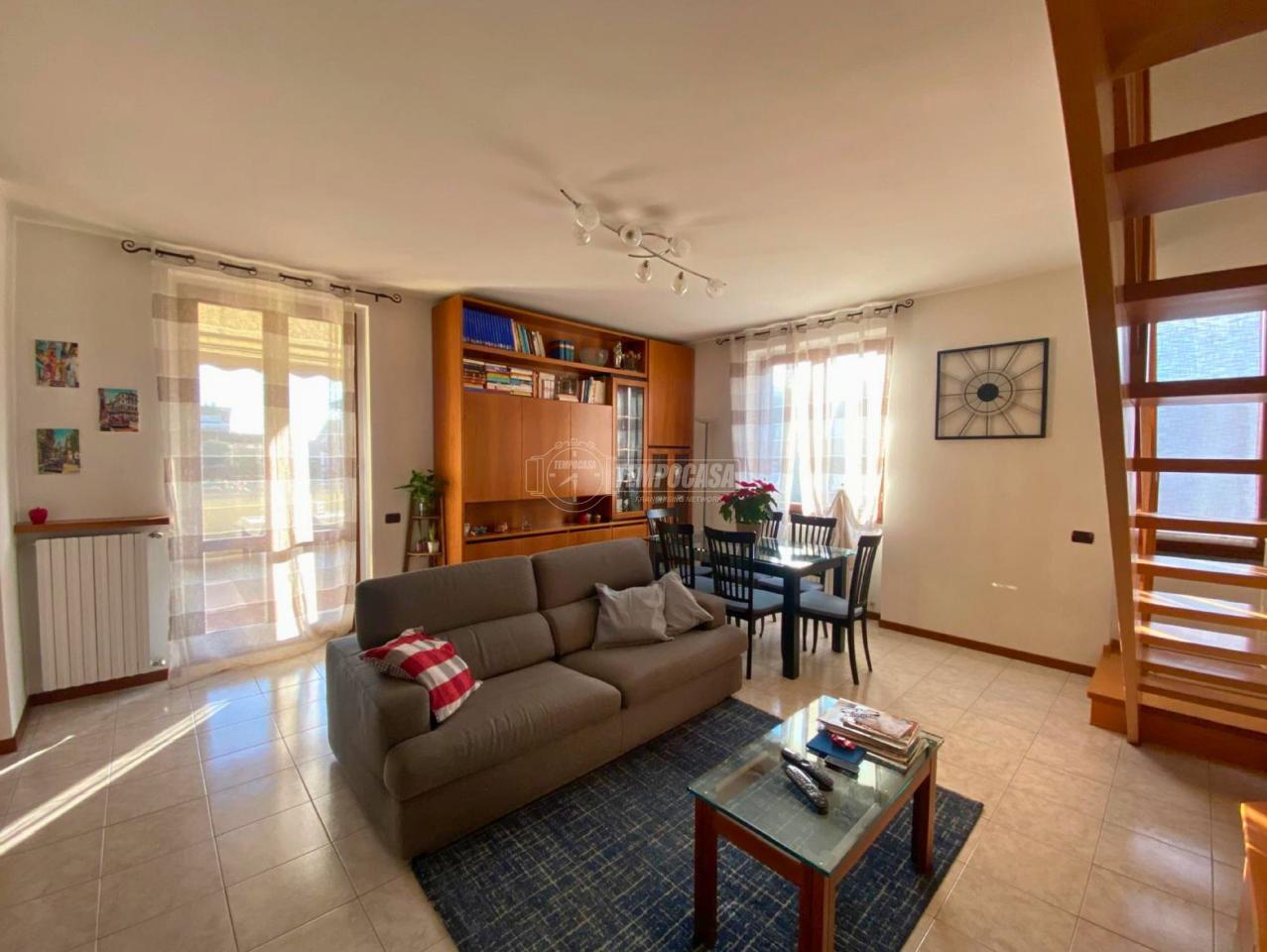 4-Zimmer Wohnung in Usmate Velate, Italy, Nr. 13195