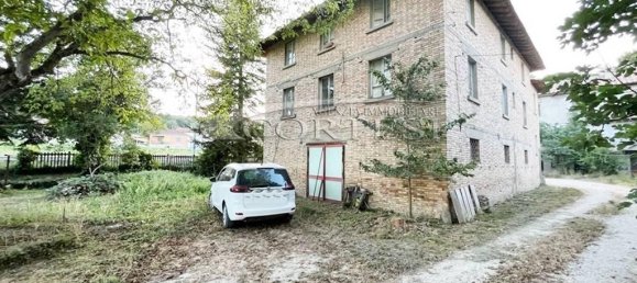 5 rooms House in Città di Castello, Italy No. 91250 28
