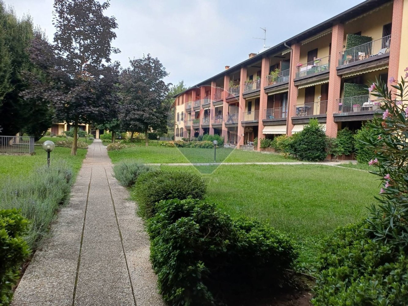 Квартира с 1 спальней в Ознаго, Италия № 380074