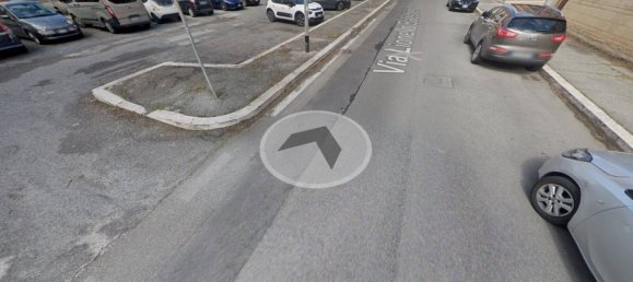  مرآب في Rome, Italy 90متر مربع رقم 292168 2