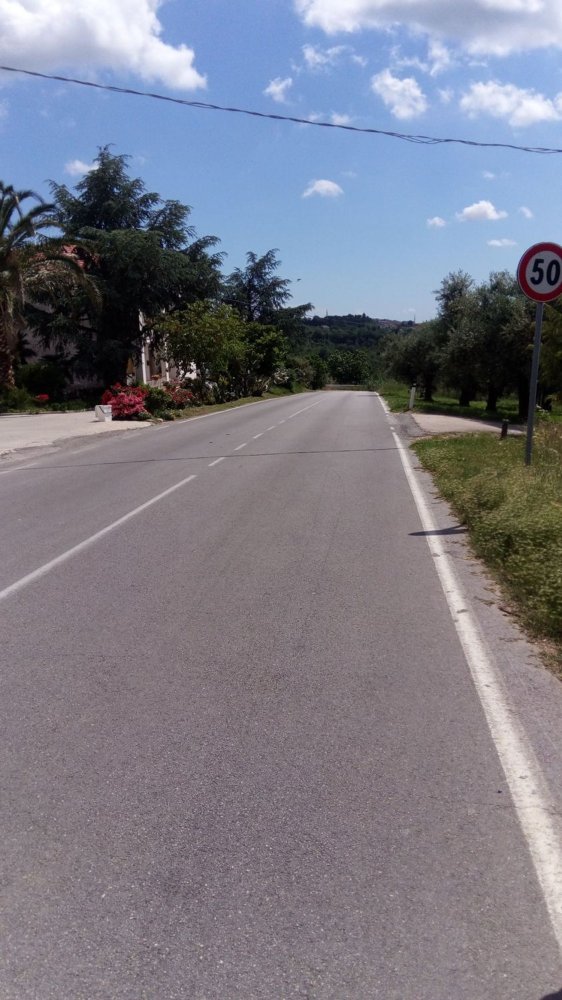 Terreno en Moscufo, Italy 7000 m² No. 93963