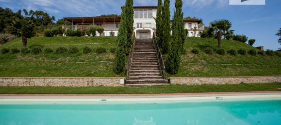 8 bedrooms Villa in Lucca, Italy No. 377447 6