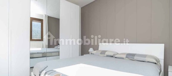 2 bedrooms Apartment in Clusone, Italy No. 16210 9