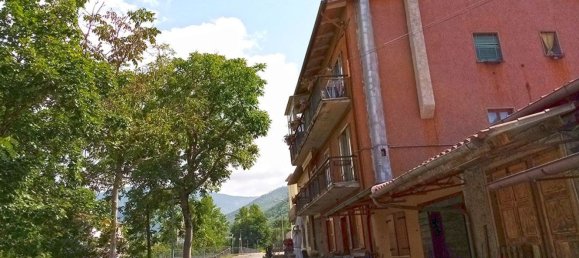 6-salle Appartement à Bibbiena, Italy No. 194863 2