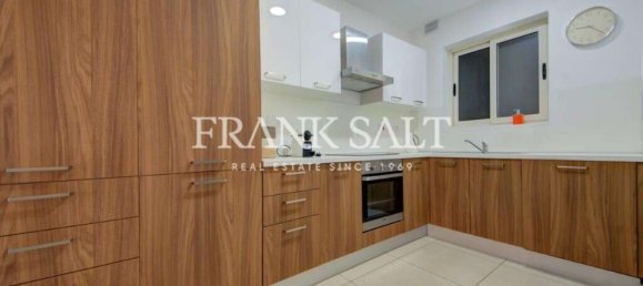 Квартира с 1 спальней в Гзира, Мальта № 7333 3