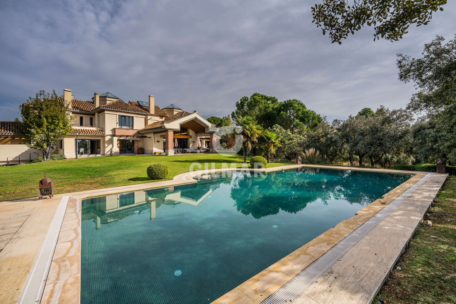 Дом с 7 спальнями в Алкобендас, Испания № 19722