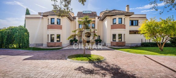 Дом с 7 спальнями в Алкобендас, Испания № 19722 12