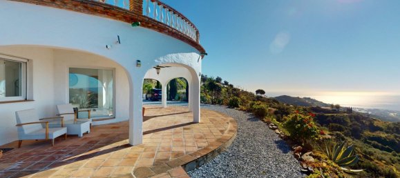 3 bedrooms Villa in Arenas, Spain No. 131058 29