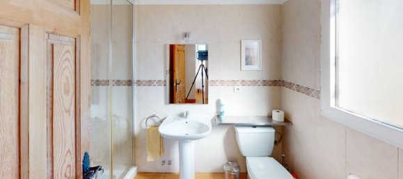 3 bedrooms Villa in Arenas, Spain No. 131058 21