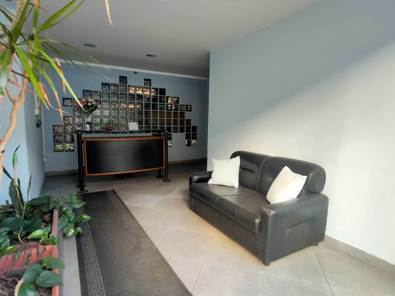 200m² Commercial property in Catania, Italy No. 46110