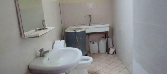 200m² Commercial property in Catania, Italy No. 46110 11