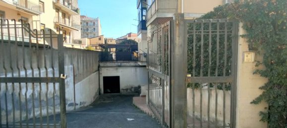 200m² Commercial property in Catania, Italy No. 46110 3