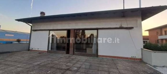 Квартира с 2 спальнями в Моццате, Италия № 317117 10