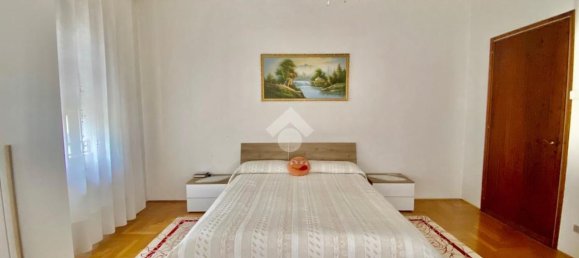 5 bedrooms Apartment in Cornuda, Italy No. 381676 10