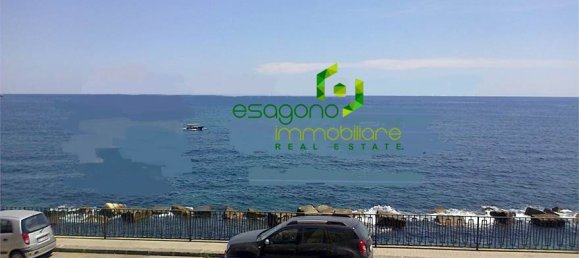 Apartamento de 2 dormitorios en Syracuse, Italy No. 361541 3