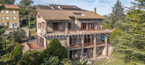 Casa de 4 dormitorios en Perugia, Italy No. 50324 2