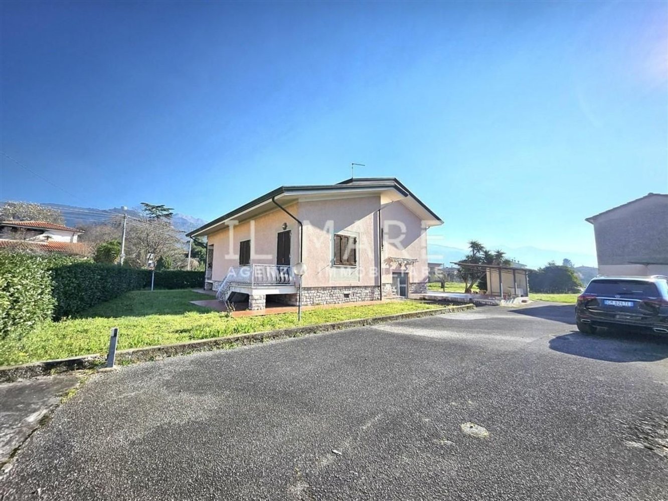 7 rooms Villa in Montignoso, Italy No. 48871