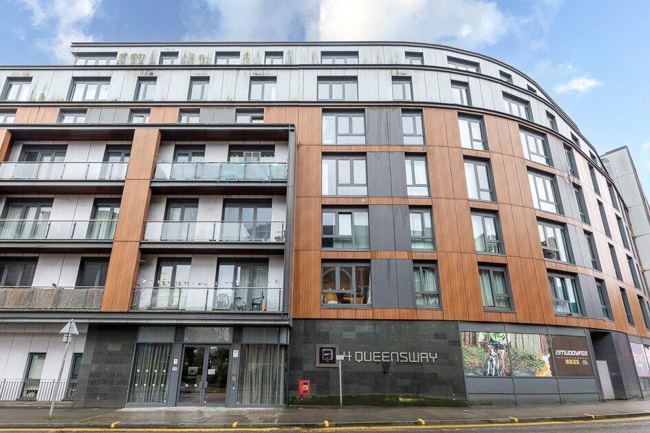 Apartamento de 2 dormitorios en Redhill, United Kingdom No. 12311