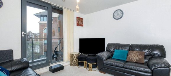 Apartamento de 2 dormitorios en Redhill, United Kingdom No. 12311 12